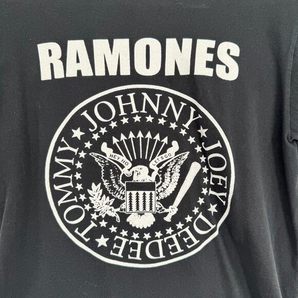 The Ramones Seal Logo Punk Rock T-Shirt Adult Small Black Hey Ho Lets Go - Picture 3 of 6